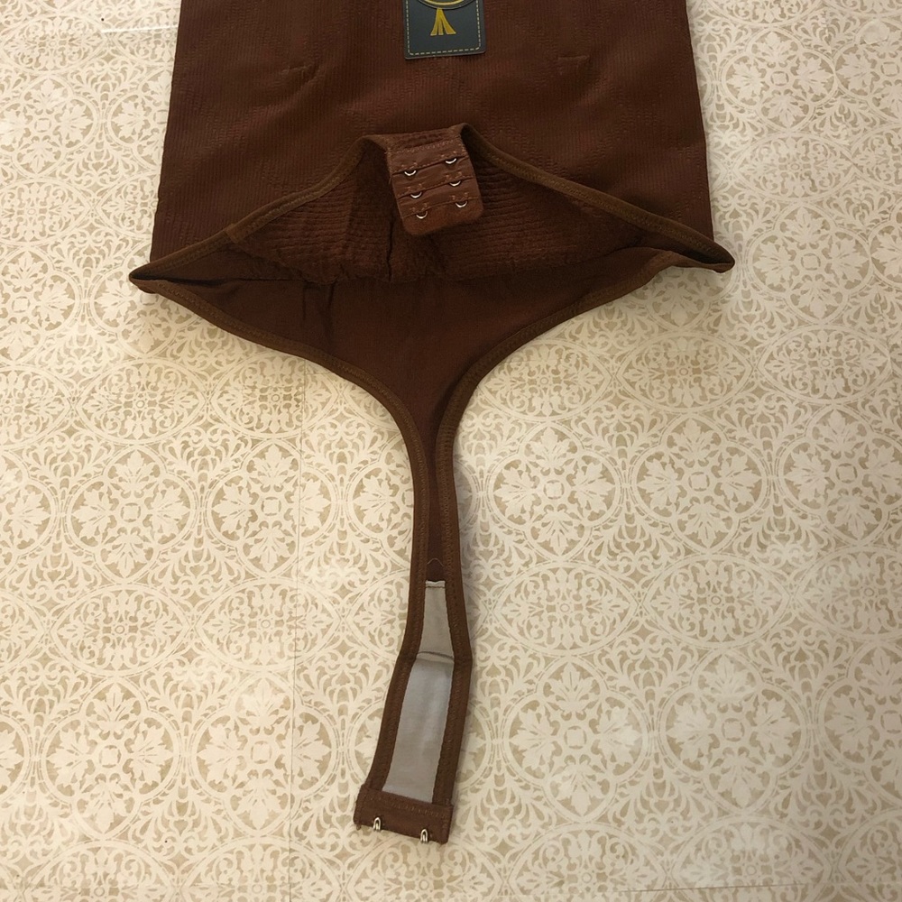Shape Wear - Picture 5 of 6